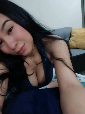 Roxy, 22 — online now for video chat